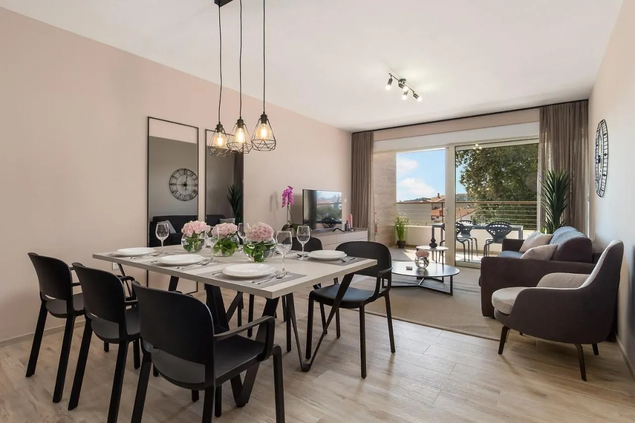 Apartment Nensi Pjescana Uvala