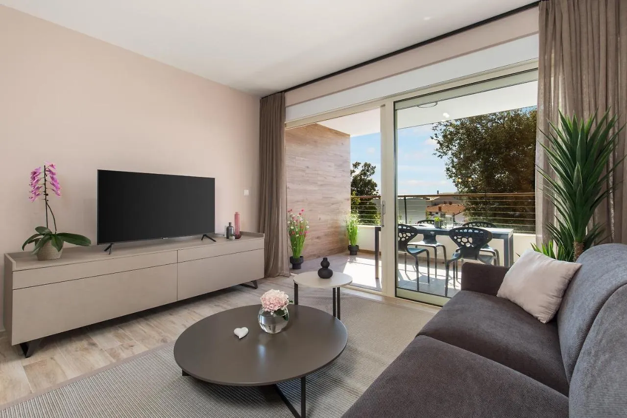 Apartment Nensi Pjescana Uvala
