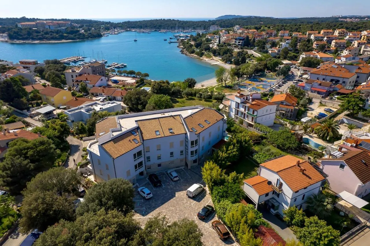 Apartment Nensi Pjescana Uvala